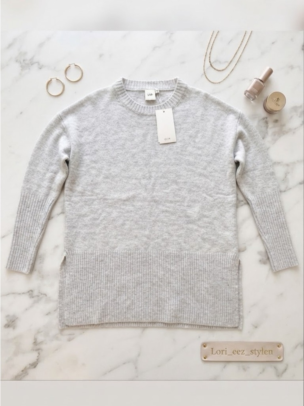 Women’s Crewneck Sweater in Light Gray